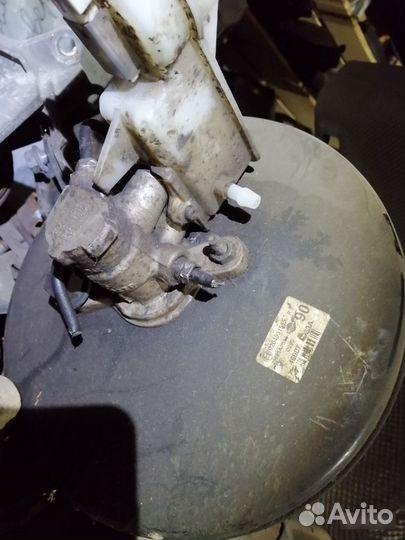 Вакуумный усилитель Nissan Qashqai цилиндр