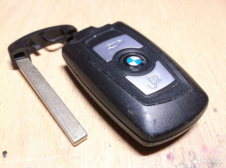 HUF 5661 BMW F-Series remote key 868 MHz PCF7953