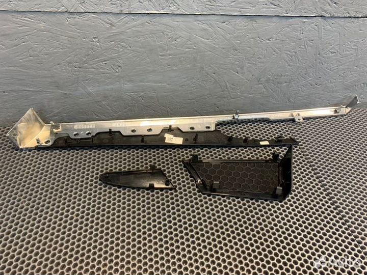 Накладка двери задняя левая Porshe Panamera 970