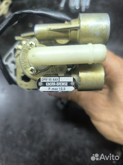 Кран ручного тормоза