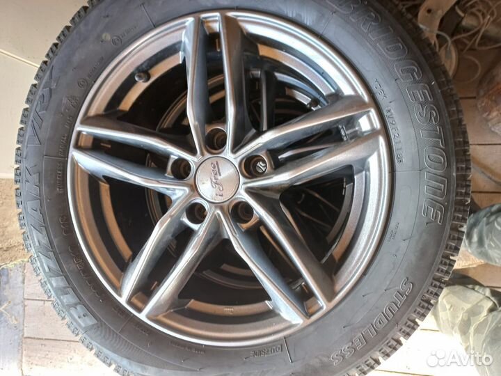 Bridgestone Blizzak VRX 205/55 R16