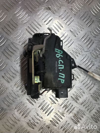 Замок двери 401837016 правый VAG