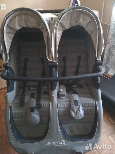Коляска Baby Jogger для двойни