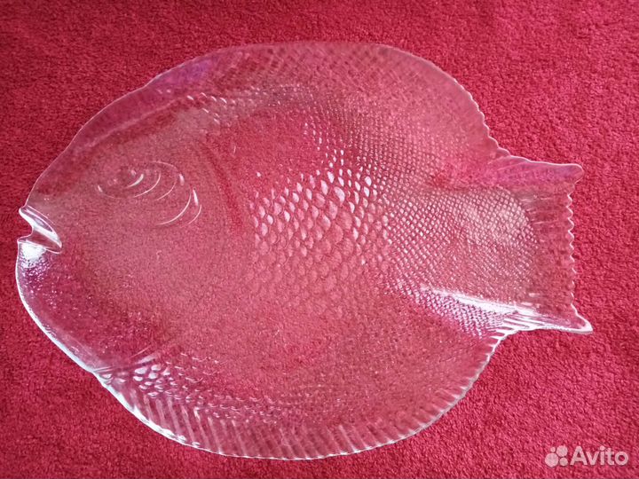 Большая ваза для фруктов и большая тарелка