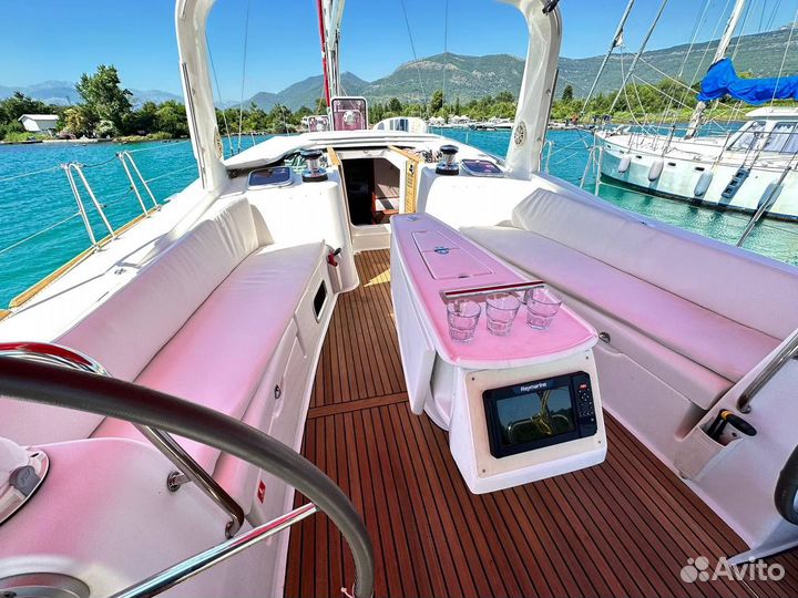 Beneteau Oceanis 50 Парусная яхта