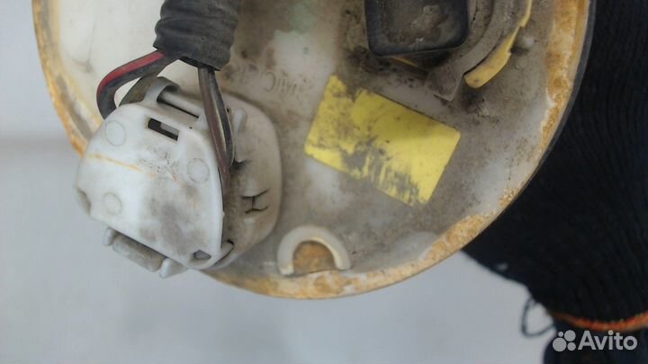 Насос топливный электрический Toyota Matrix, 2006