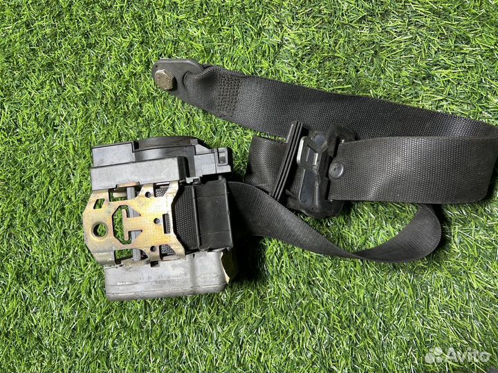 Ремень безопасности Mercedes Benz E-Class (W210) 2