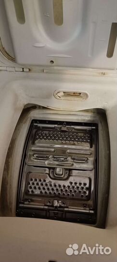 Стиральная машина с вертикальной загрузкой