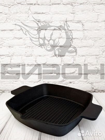 Сковорода чугунная гриль 24х24 см новая