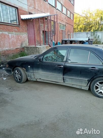 Mercedes-Benz E-класс 3.2 AT, 1999, 347 000 км