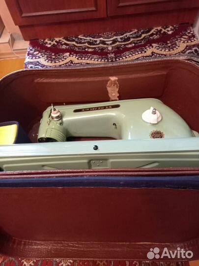 Швейная машинка ручная