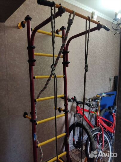 Детская шведская стенка с турником