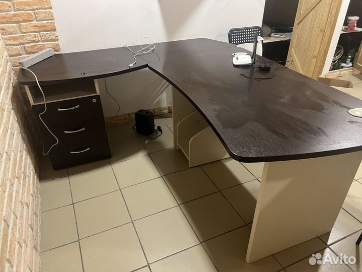 Стол компьютерный офисный