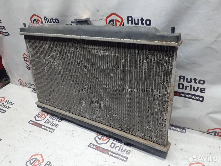Nissan Almera n16 радиатор охлаждения двс