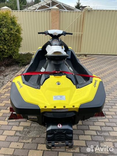 Продам гидроцикл BRP Spark 2-up 900 HO ACE IBR