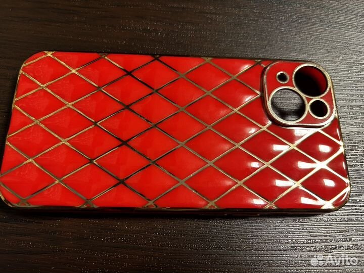 Чехлы на iPhone 14