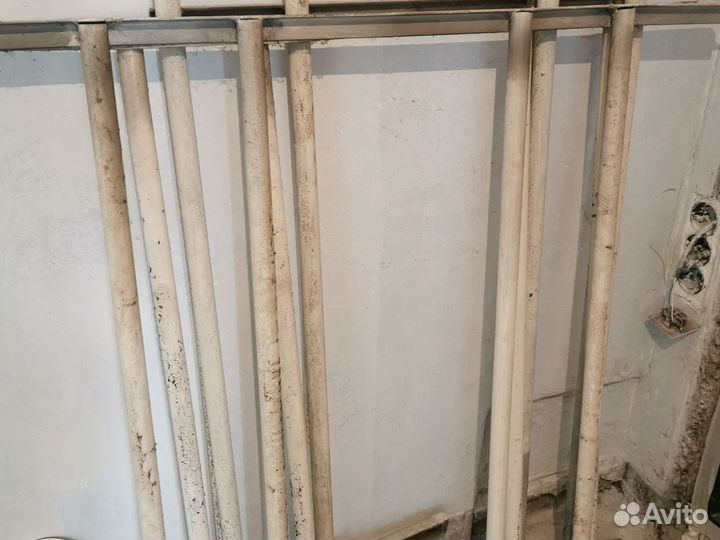 Продам чугунные батареи, решётки, уголок -всё б/у