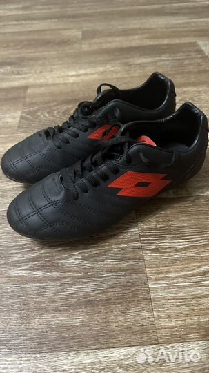 Футбольные бутсы 38 размер