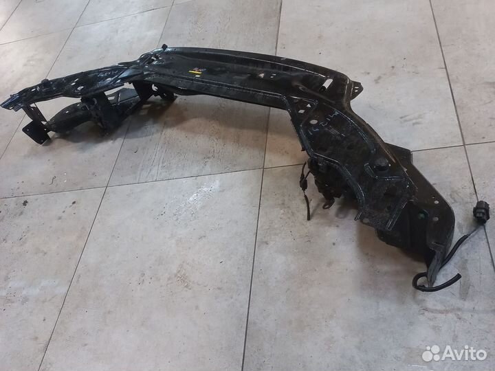 Передний панель телевизор Volvo XC70,S80 2