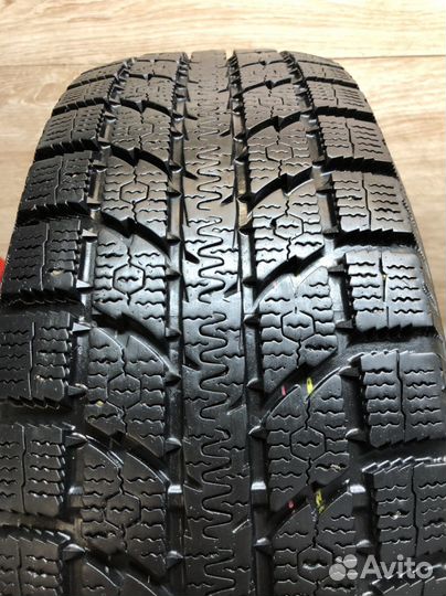 Toyo Observe GSi-5 215/70 R16 100Q