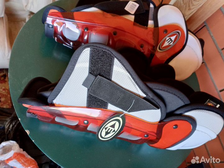 Щитки хоккейные 14 Easton