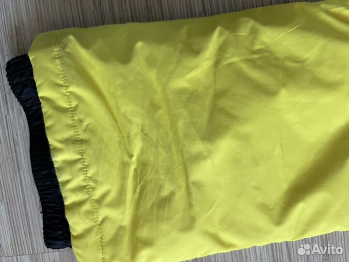 В наличии горнолыжный костюм icepeak