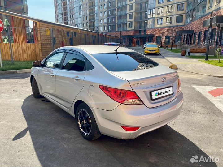 Hyundai Solaris 1.4 AT, 2012, 194 000 км