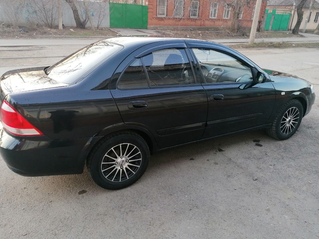 Nissan Almera Classic: фото владельца
