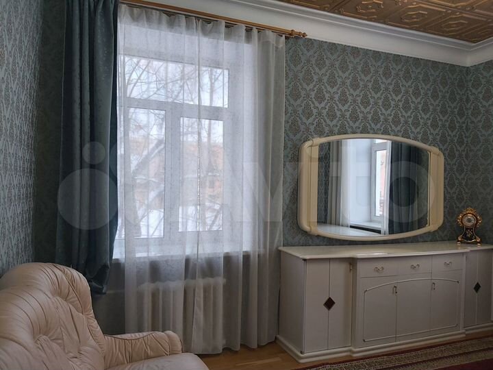 2-к. квартира, 54 м², 2/4 эт.