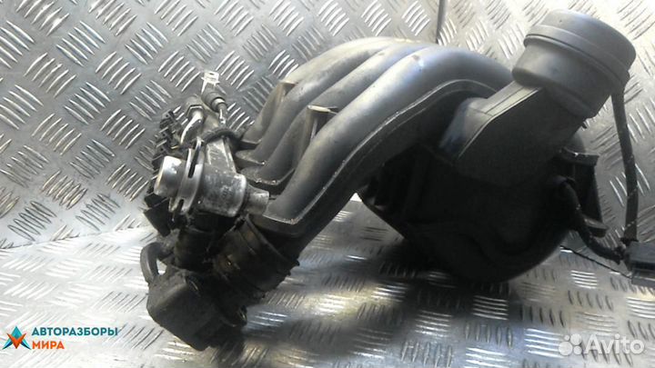 Коллектор впускной Volkswagen Passat B5 2001