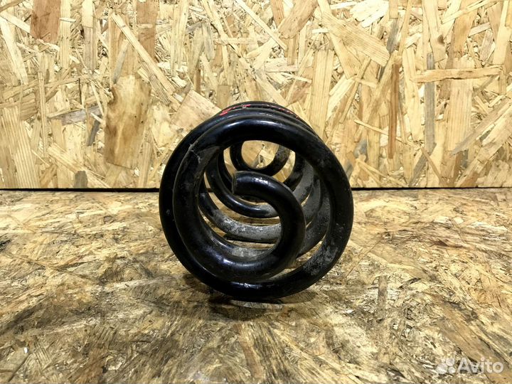 Пружина подвески задняя Audi A4 B6 2004