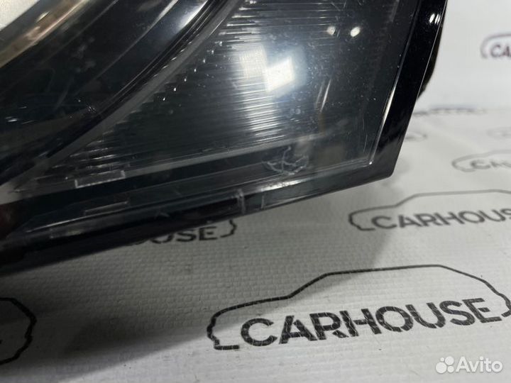 Фара левая Audi A4 B8 2011