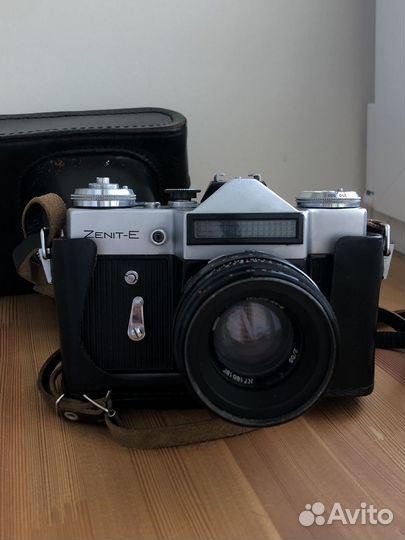 Плёночный фотоаппарат зенит-Е + Гелиос-44 58mm/2,0