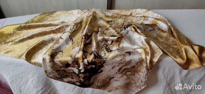 Разные принты. Шелковые платки-каре