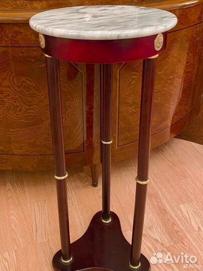 Подставка столик массив,мрамор