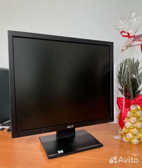 Монитор широкоформатный 19 дюймов Acer V193W