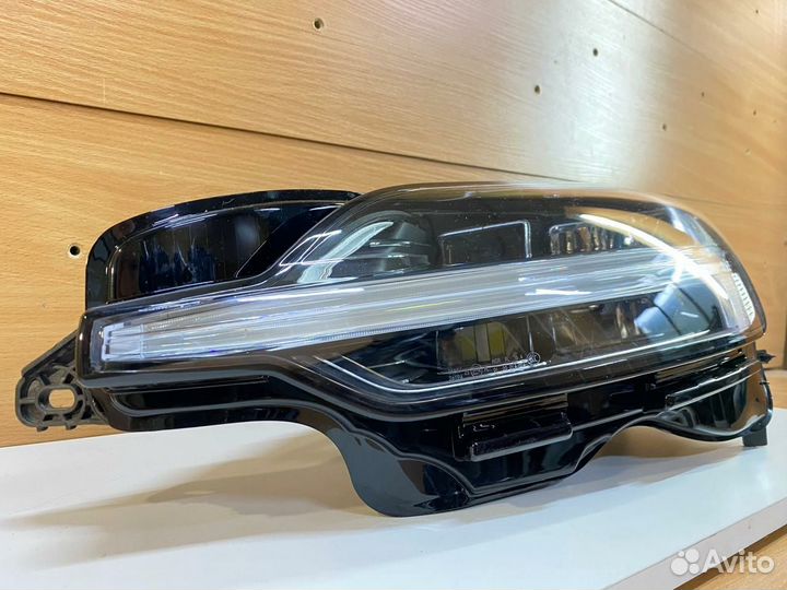 Фара левая volvo V60 /S60 3 LED