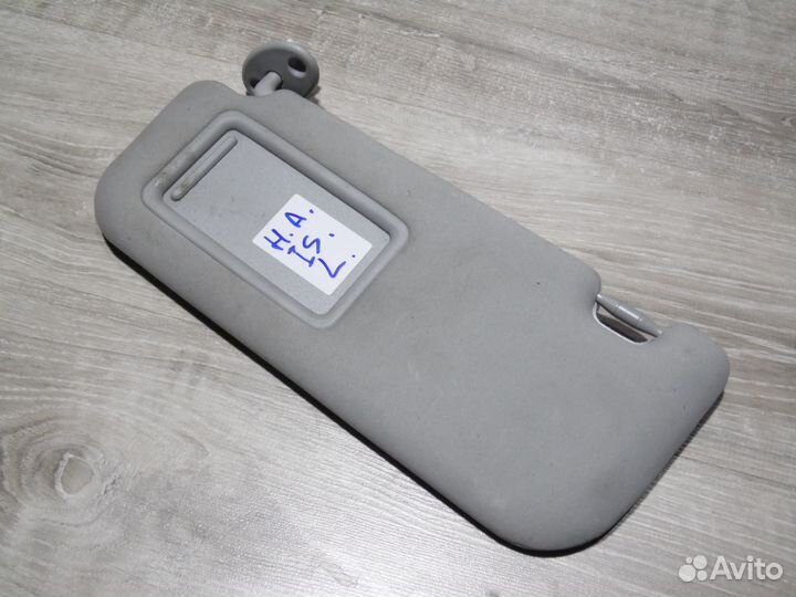 Солнцезащитный козырек правый Лексус IS