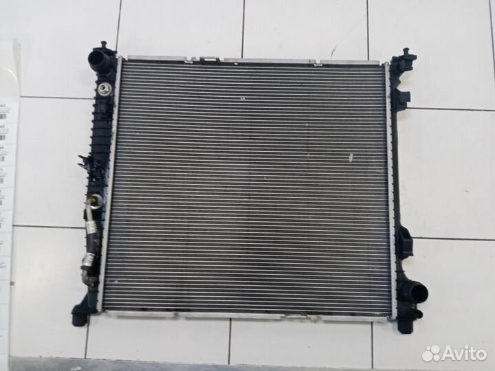 Радиатор охлаждения двигателя Mercedes-Benz M-Clas