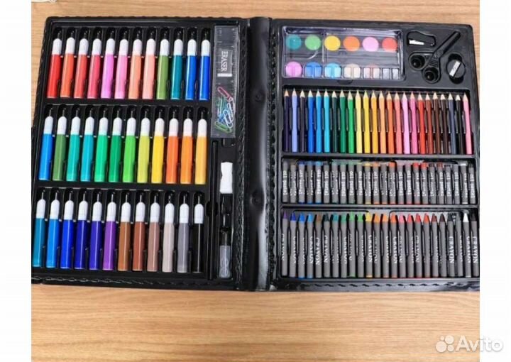 Художественный набор для творчества/150 предметов