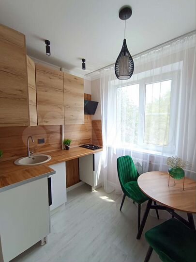 2-к. квартира, 49 м², 3/5 эт.
