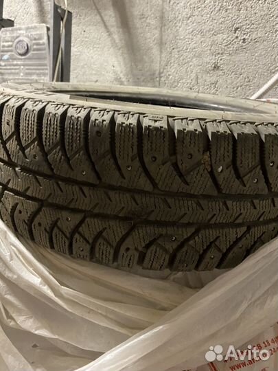 Bridgestone Ice Cruiser 7000S 185/65 R15 88L