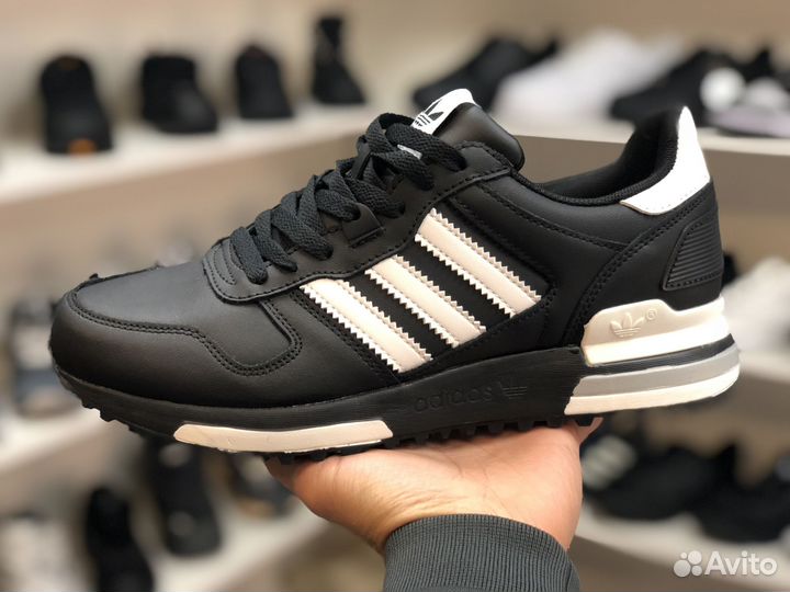Кроссовки Adidas zx700