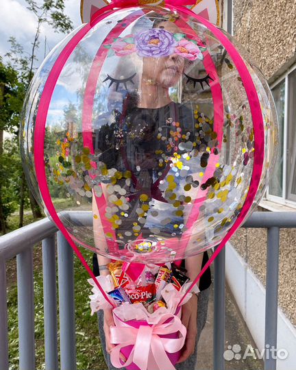 Сладкий букет в коробке с шаром