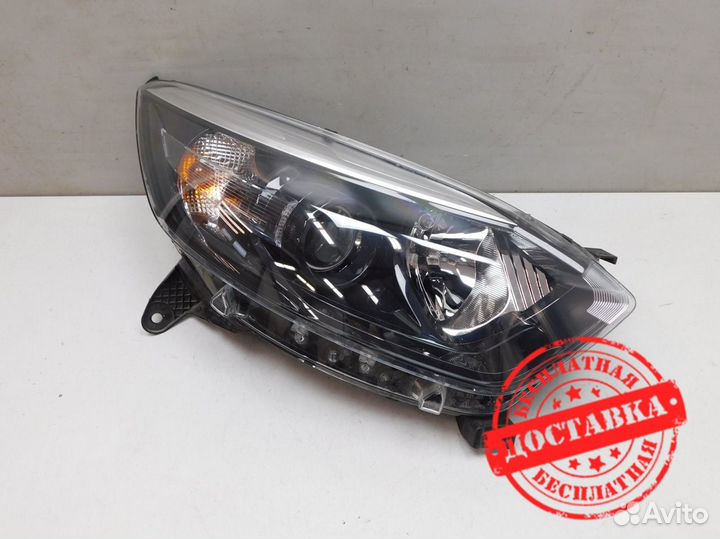 Фара правая Renault Kaptur 260102366R