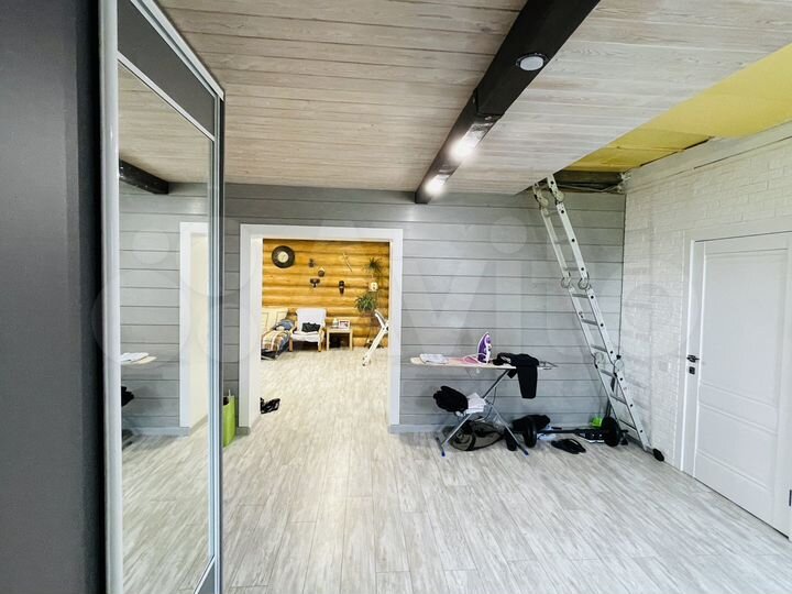 Дом 181 м² на участке 19 сот.