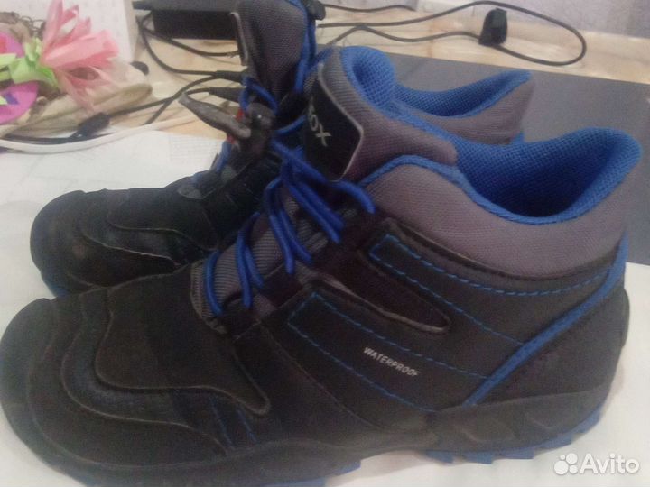 Ботинки демисезонные для мальчика Geox 31р