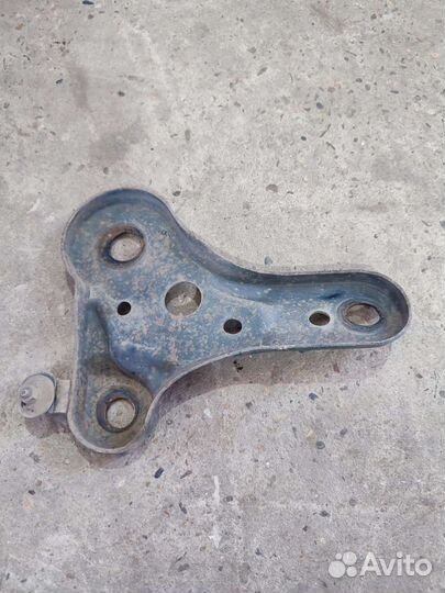 Кронштейн передней балки Mazda 6 GH