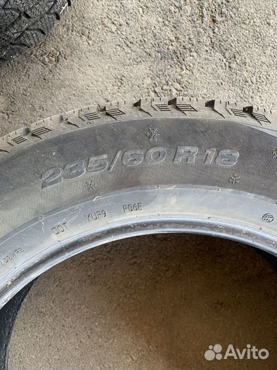 Viatti Bosco S/T V-526 235/60 R18
