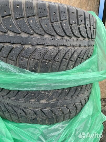 GT Radial Champiro IcePro 225/45 R17 94